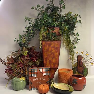 “Happy Fall Y’all” Decor