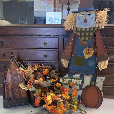 Happy Harvest Fall Decor