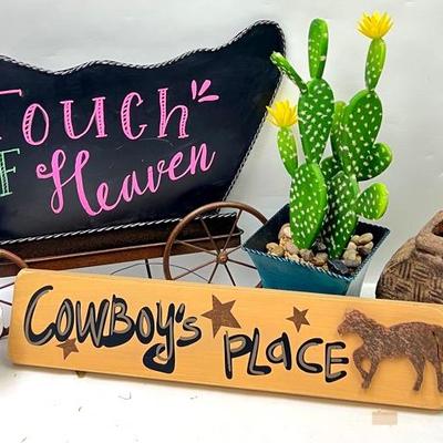 Cowboy’s ‘Touch of Heaven’ Decor  