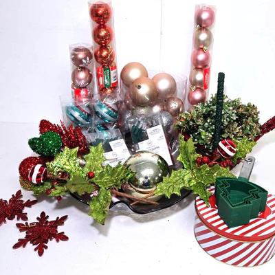 Festive Ornament & Holiday Decor Collection 