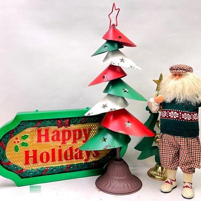 “Karen Didion” Santa Golfer & Decor