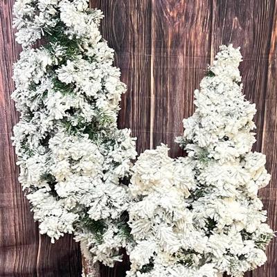 “Fraser Hill Farm” Flocked Artificial Christmas Trees