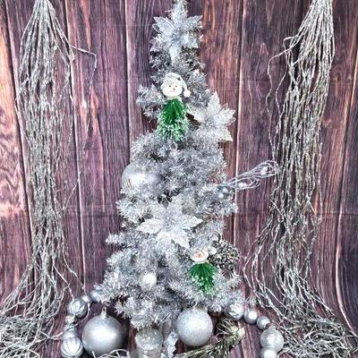 Shimmering Holiday Decor