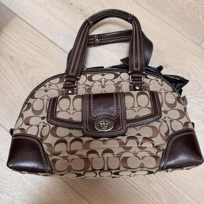 Sale Photo Thumbnail #99