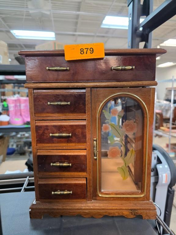 Sale Photo Thumbnail #379
