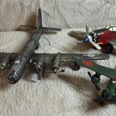 Cast metal airplanes