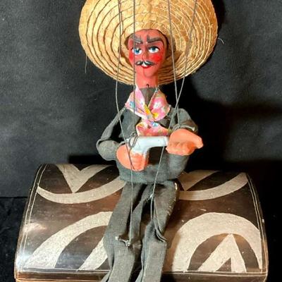 Ceramic lidded box marionette