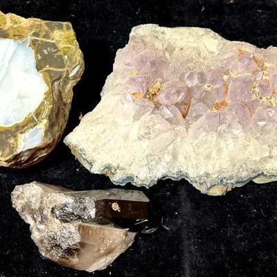 Thunder egg other collectible rocks