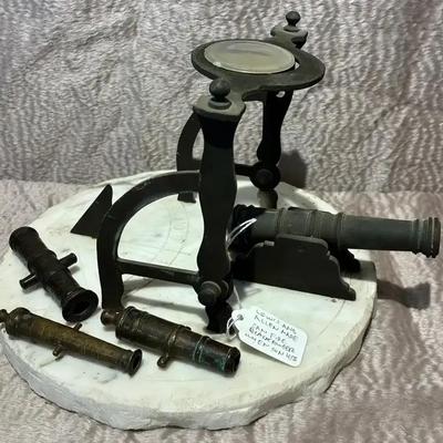 Noon cannon sundial