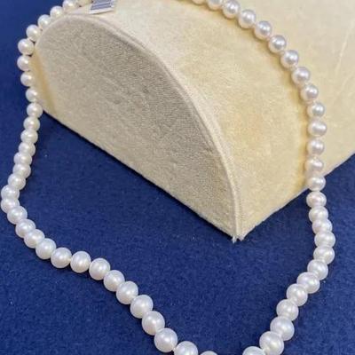 14k Gold Fresh Water Pearl Necklace NWT