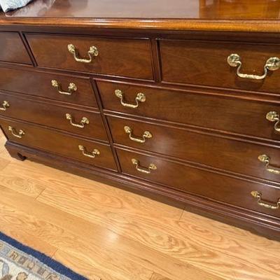 Bedroom dresser