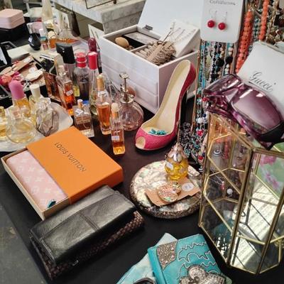 Sale Photo Thumbnail #82