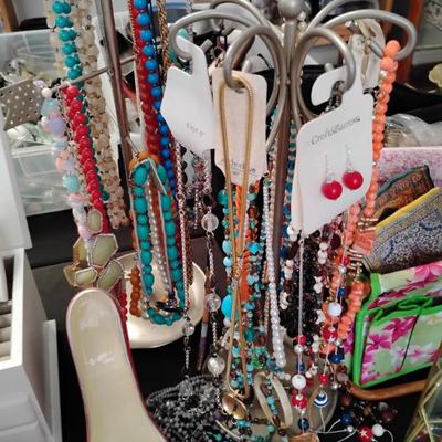 Sale Photo Thumbnail #205