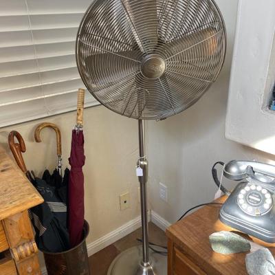 Sale Photo Thumbnail #77: Fan 
