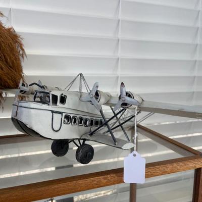 Sale Photo Thumbnail #61: Airplane 