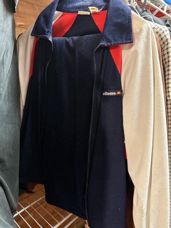 Sale Photo Thumbnail #105