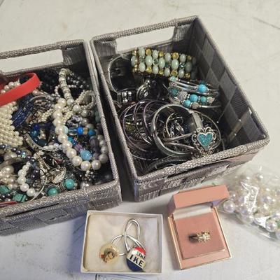 Sale Photo Thumbnail #338