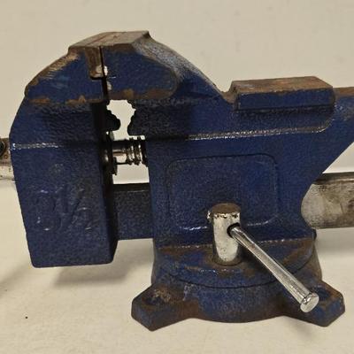 Sale Photo Thumbnail #610