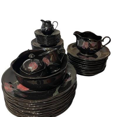 Mikasa Rondo Tango Pattern Dishware Set