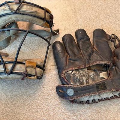 Vintage Split Finger Baseball Glove & Catcher’s Mask