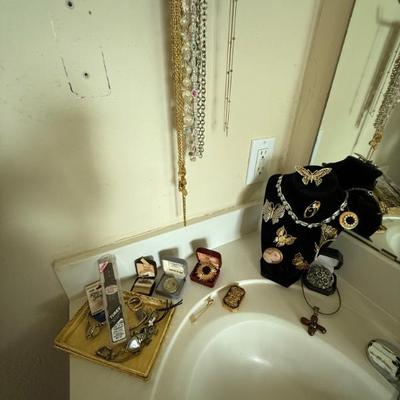 Sale Photo Thumbnail #48
