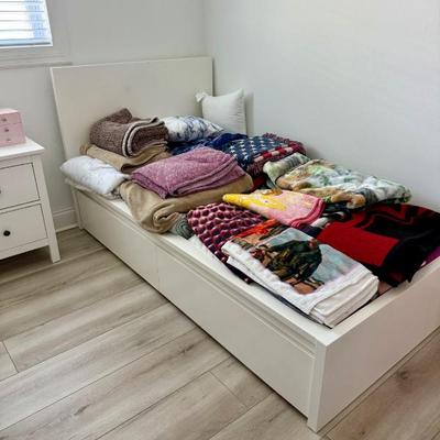 Sale Photo Thumbnail #54