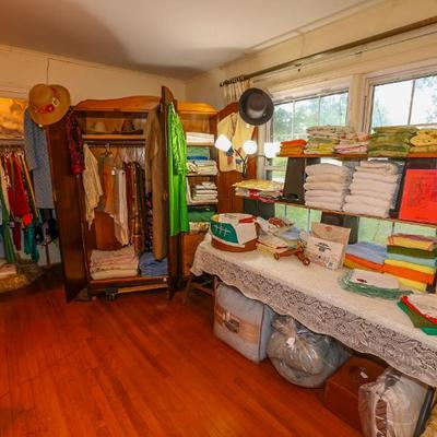 Sale Photo Thumbnail #87