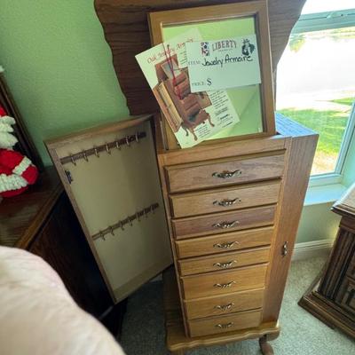 Sale Photo Thumbnail #83