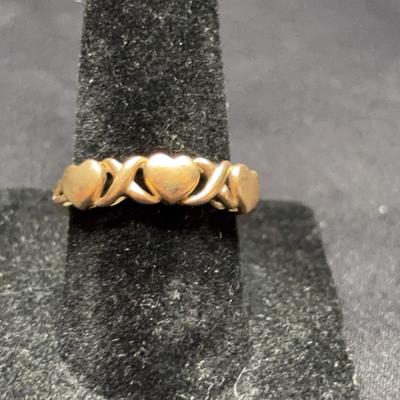 Yellow Gold 10k Gold Heart Band Ring | Total Weight 1.75g 