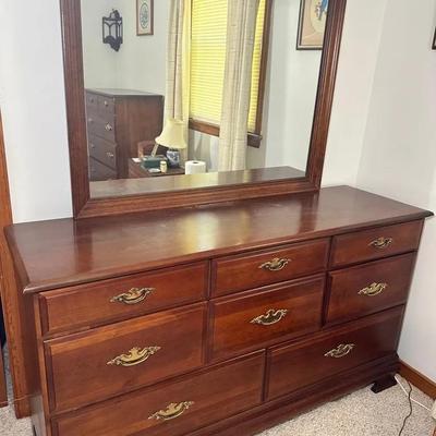 Dresser W/ Mirror