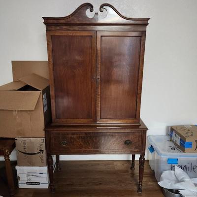 China Cabinet/Country French Armoire/Linen Cabinet