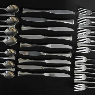 39pc Oneida S.S.S. Stainless Flatware Set