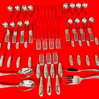 43-piece Splendide “Bella” 18/10 Stainless Flatware Set