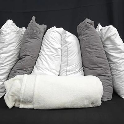 Pacific Coast Down Feather & Ultra-Soft Pillows with Bedsure Plush Throw – 7 Pc Bedding Lot