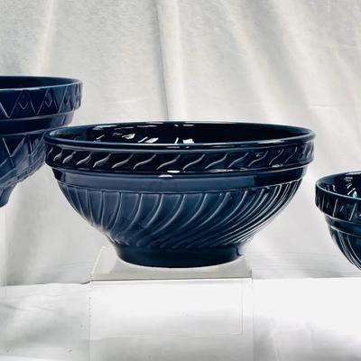 Over & Back Embossed Ceramic Mixing Bowl Set