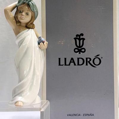 "Lladro 'Just Like New' Porcelain Figurine (#6799)"