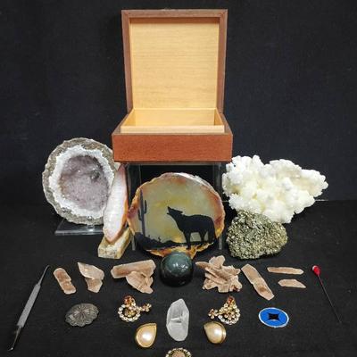 Mineral & Jewelry Assortment with Decorative Wooden Box and Agate Nightlight