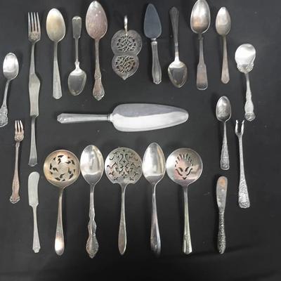 Assorted Vintage Silverplate & Stainless Flatware / Serving Utensils
