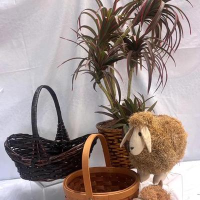 Unique Decorative Arrangement