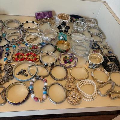 Sale Photo Thumbnail #163