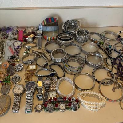 Sale Photo Thumbnail #164