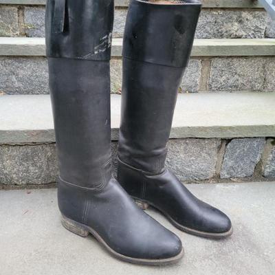 Sale Photo Thumbnail #12: Dealers of Omaha Riding boots. size 9. $35