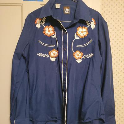 Vintage embroidered . $12