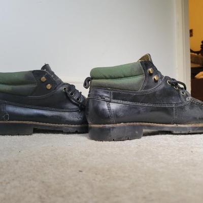 Sale Photo Thumbnail #41: Women's black short boots...