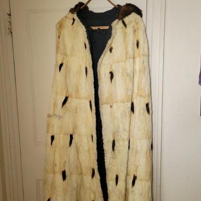 Sale Photo Thumbnail #36: Pelt...what a piece