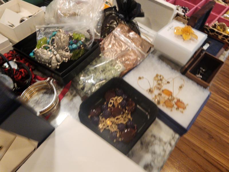 Sale Photo Thumbnail #151