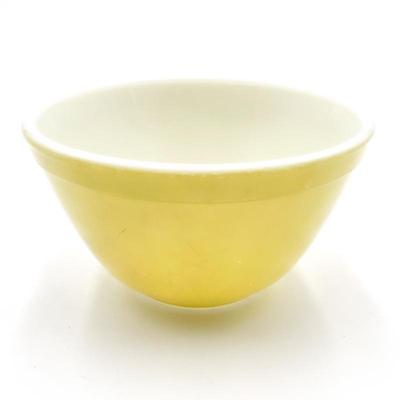Sale Photo Thumbnail #136: Vintage PYREX 401 Mixing Bowl – 1½ Pint