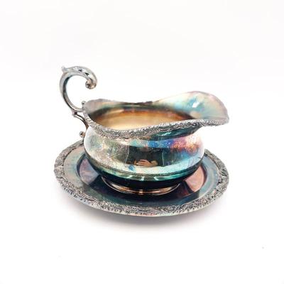Sale Photo Thumbnail #210: Wilcox International Silverplate Gravy Boat & Underplate – Beverly Manor #1313