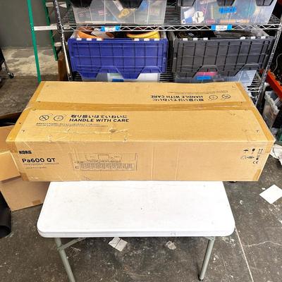 Sale Photo Thumbnail #301: Korg Pa600 QT Professional Arranger Keyboard