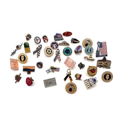 Sale Photo Thumbnail #131: Lot of Assorted Collectible Pins